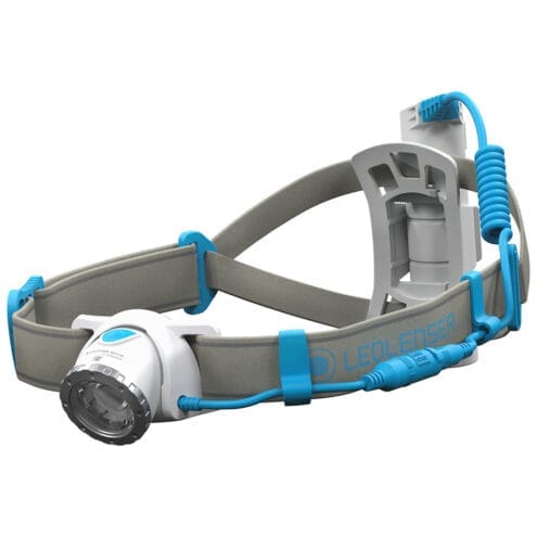 Blå/vit pannlampa från Ledlenser NEO10R med 600 lumen.