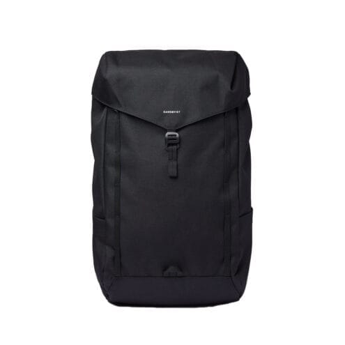 Svart vattenavvisande ryggsäck från Sandqvist Walter.