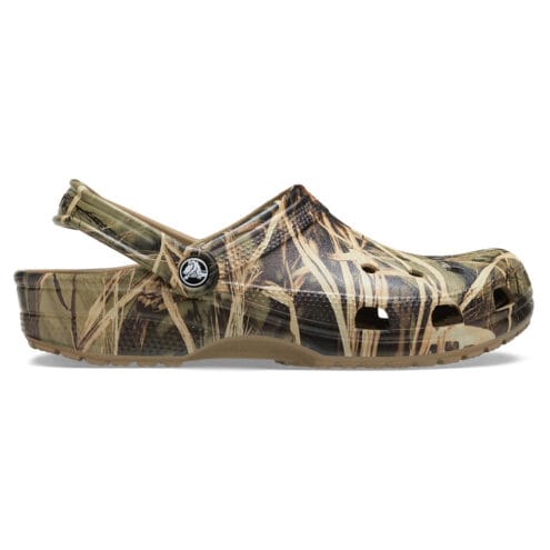 Crocs Classic RealTree V2 Clog i färgen khaki