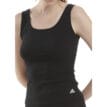 Bekväm Adidas Tank Top linne (dam) på en modell