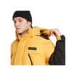 En modell har på sig Timberland Down Puffer Parka vinterjacka (Herr)