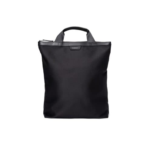 En stilren men mångfunktionell Sandqvist Beenie Twill 15L