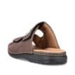 Baksida häl av En lätt och luftig Rieker 25590-25 sandaler (herr)
