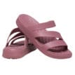 Ett par bekväma Crocs Getaway Strappy sandaler (dam)