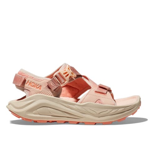 en rosa Hoka Infini Hike TC sandaler (dam)
