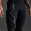 detaljer på 2XU Light Speed Compression Tights träningstights (herr)