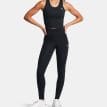 en modell bär en Under Armour Motion Legging EMEA träningstights (dam)