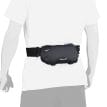 Mizuno Waist pouch midjeväska (unisex) på en modell